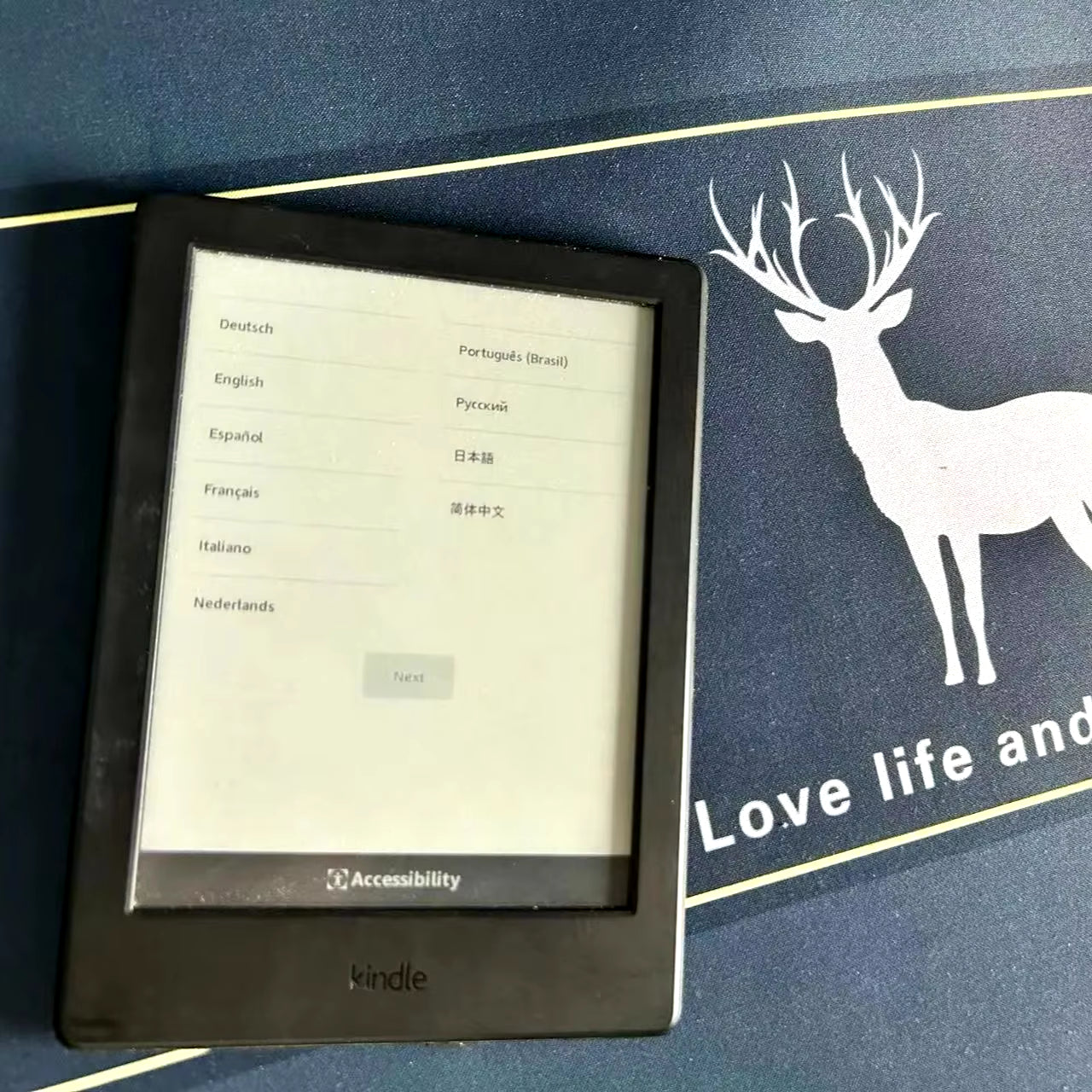 Kindle e-Book Touch Screen e-Reader e-Ink Pearl Display Amazon Kindle