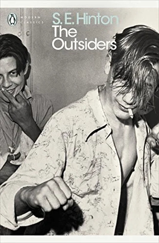 Pre-Owned the Outsiders: Penguin Modern Classics Paperback