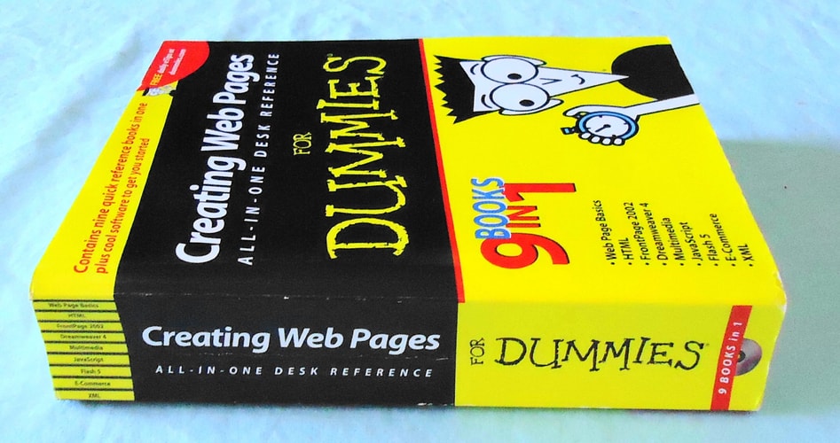 Spine angle view of the 'Creating Web Pages For Dummies' book.