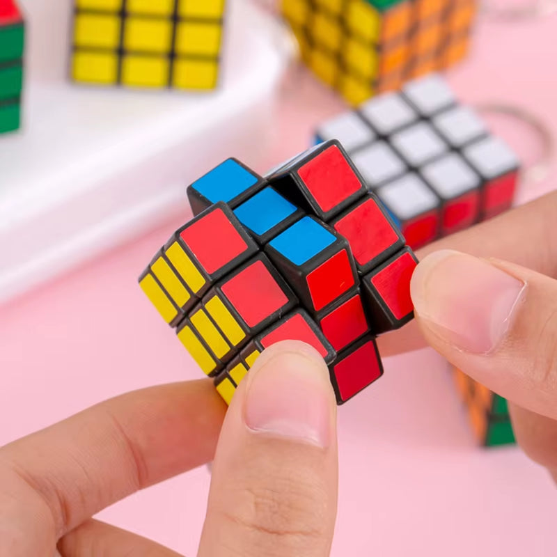 Rubik’s Cube Keychain – Ultimate Pocket Puzzle for Thinkers on the Go