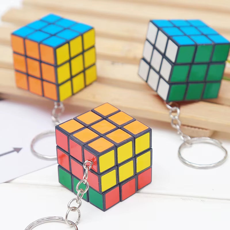 Rubik’s Cube Keychain – Ultimate Pocket Puzzle for Thinkers on the Go