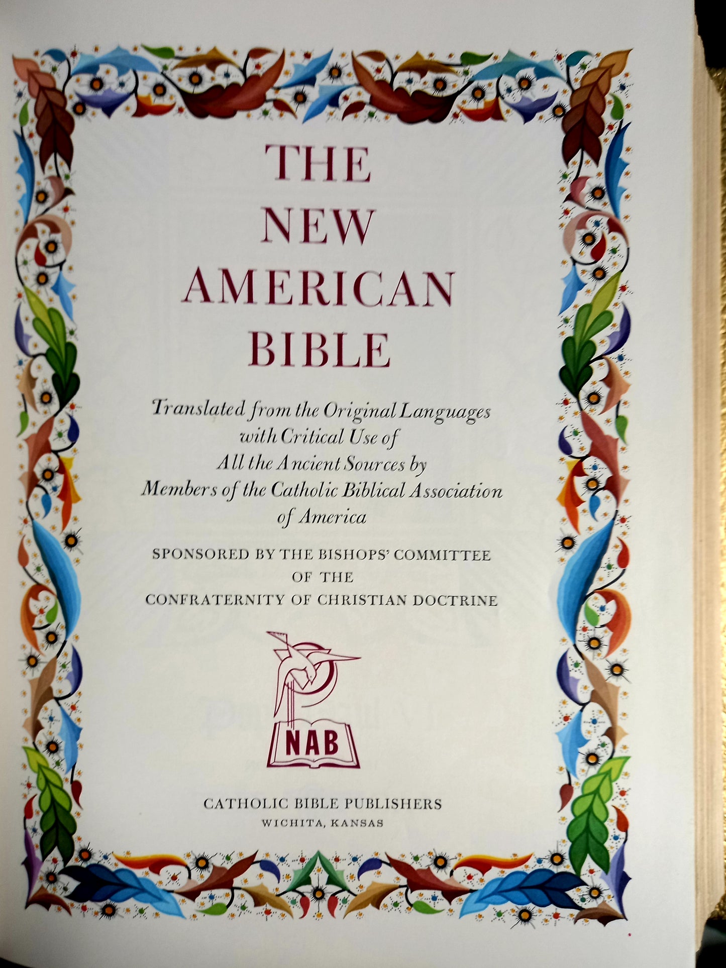 NAB Catholic Bible: Gold Heirloom Edition